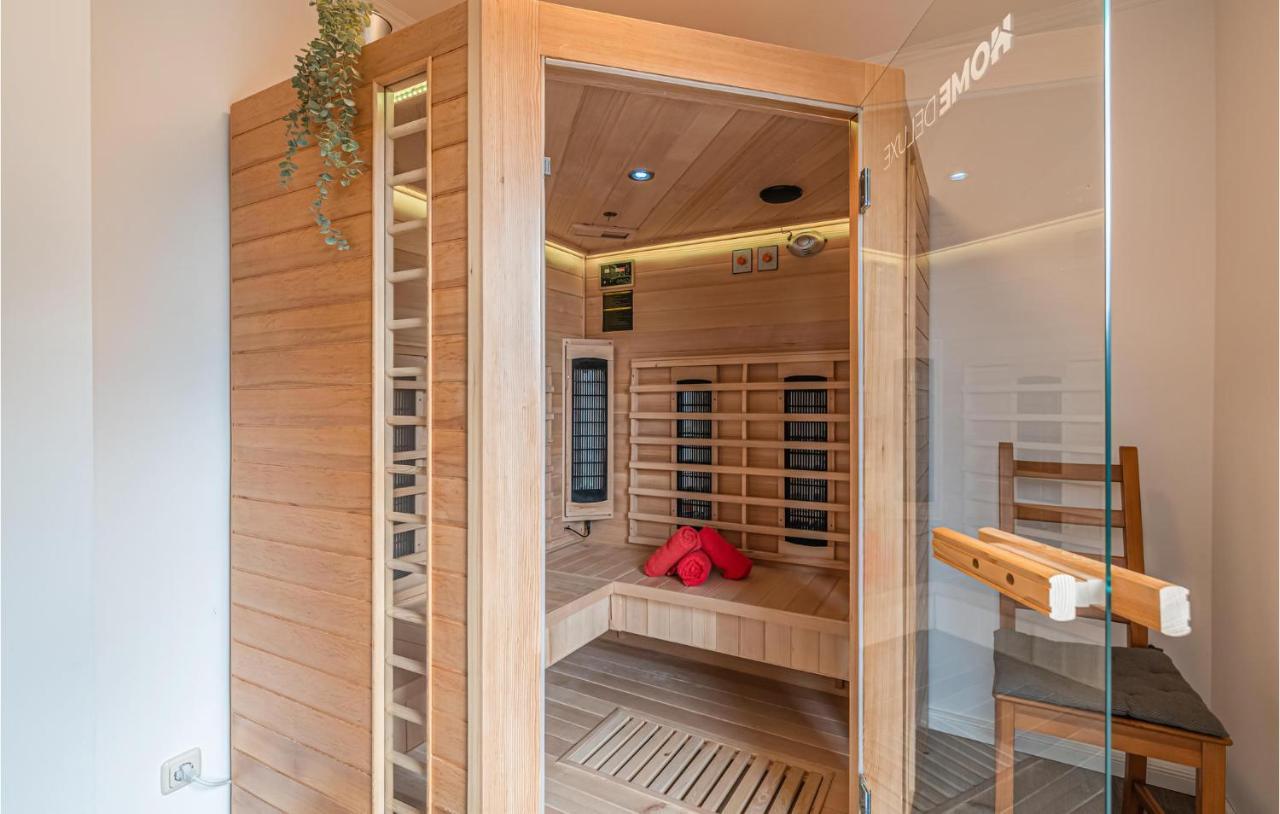 Nice Home In Friedrichskoog With Wifi Екстер'єр фото